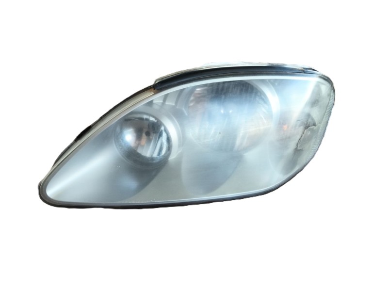 Recambio de faro izquierdo para ssangyong rodius i 2.7 xdi referencia OEM IAM   