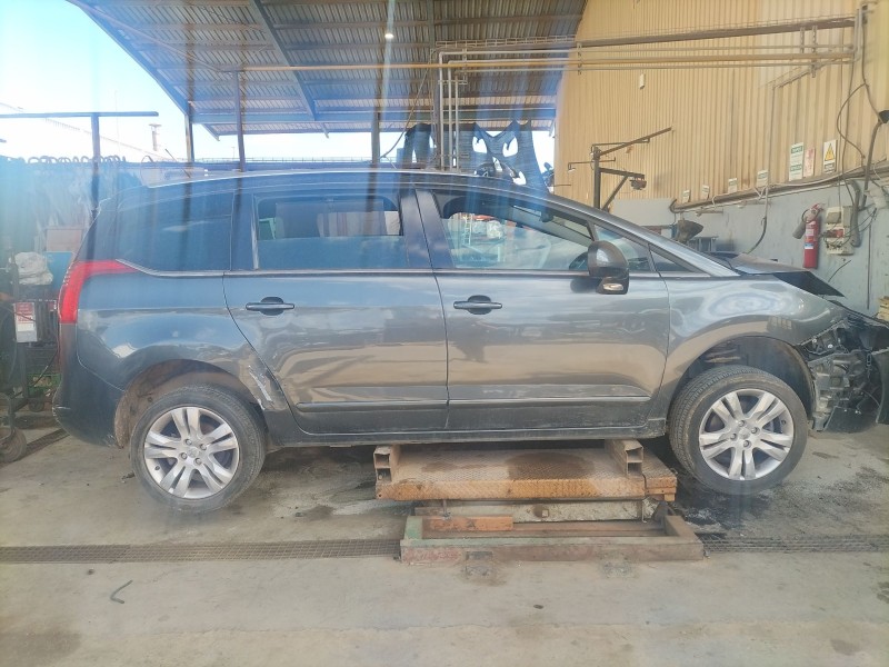 peugeot 5008 (0u_, 0e_) del año 2012