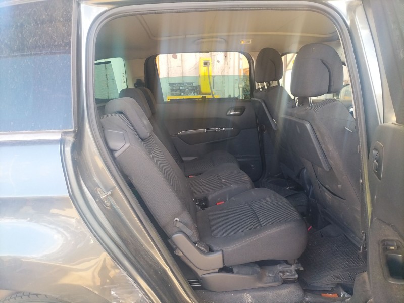 peugeot 5008 (0u_, 0e_) del año 2012