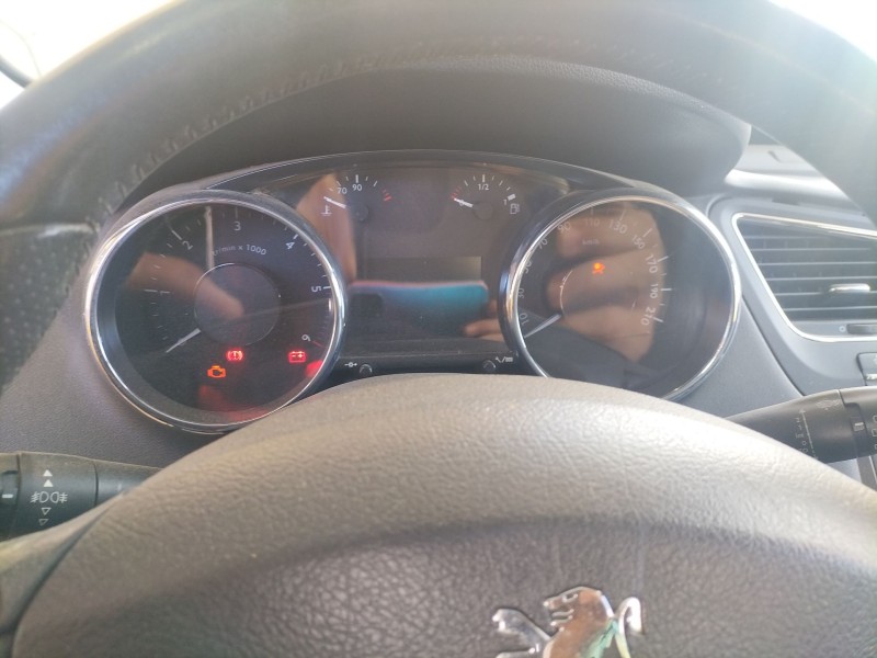 peugeot 5008 (0u_, 0e_) del año 2012