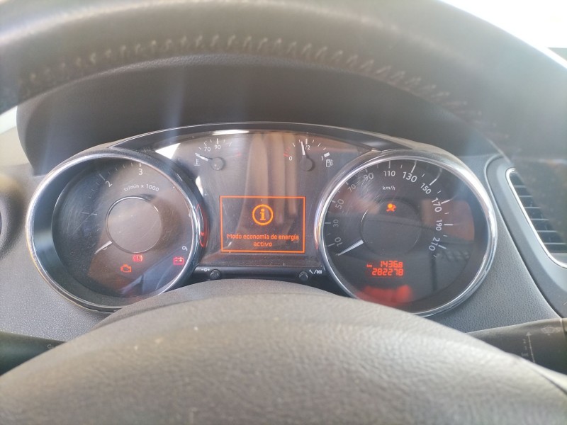 peugeot 5008 (0u_, 0e_) del año 2012