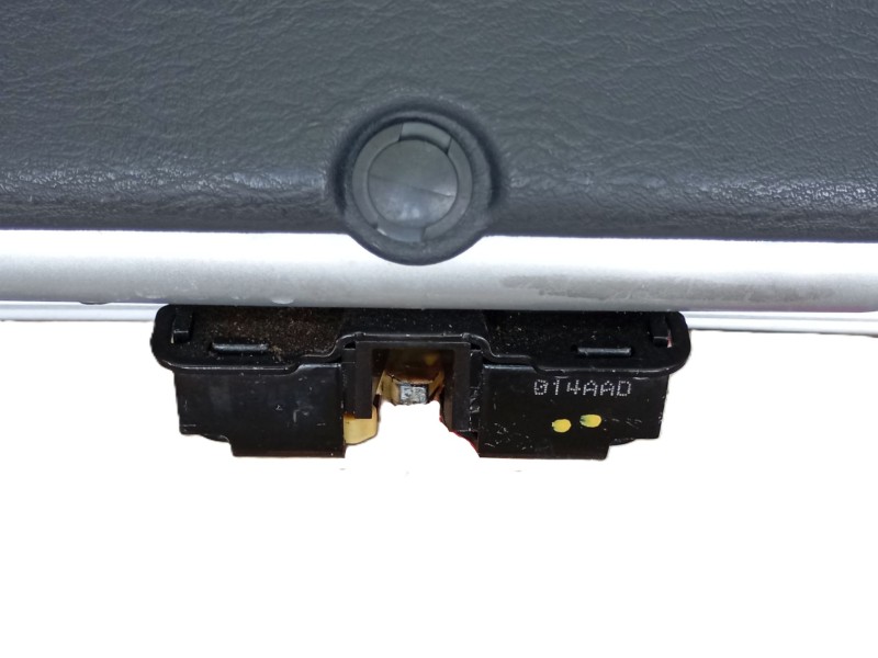 Recambio de porton trasero para chrysler pt cruiser descapotable 2.4 gt referencia OEM IAM   