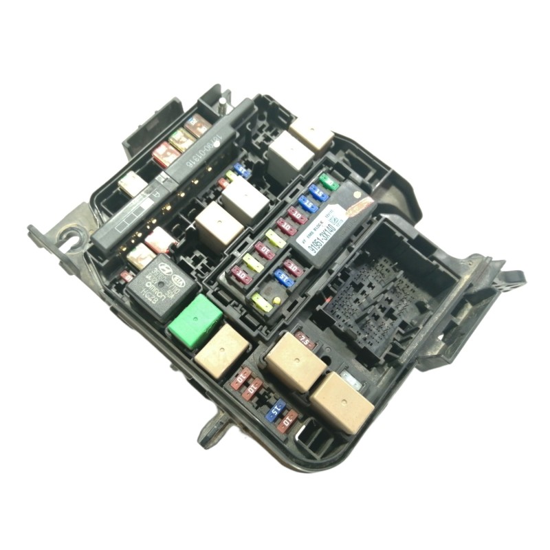 Recambio de caja reles / fusibles para hyundai i30 (gd) classic referencia OEM IAM 919513X140  