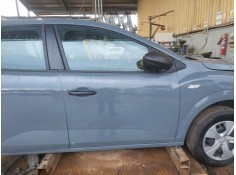 Recambio de puerta delantera derecha para dacia sandero iii 1.0 tce 90 referencia OEM IAM   
