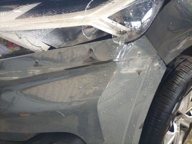 Recambio de paragolpes delantero para dacia sandero iii 1.0 tce 90 referencia OEM IAM   