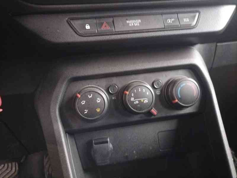 Recambio de mando calefaccion / aire acondicionado para dacia sandero iii 1.0 tce 90 referencia OEM IAM   