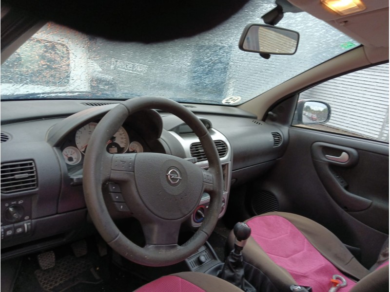 opel corsa c (x01) del año 2006