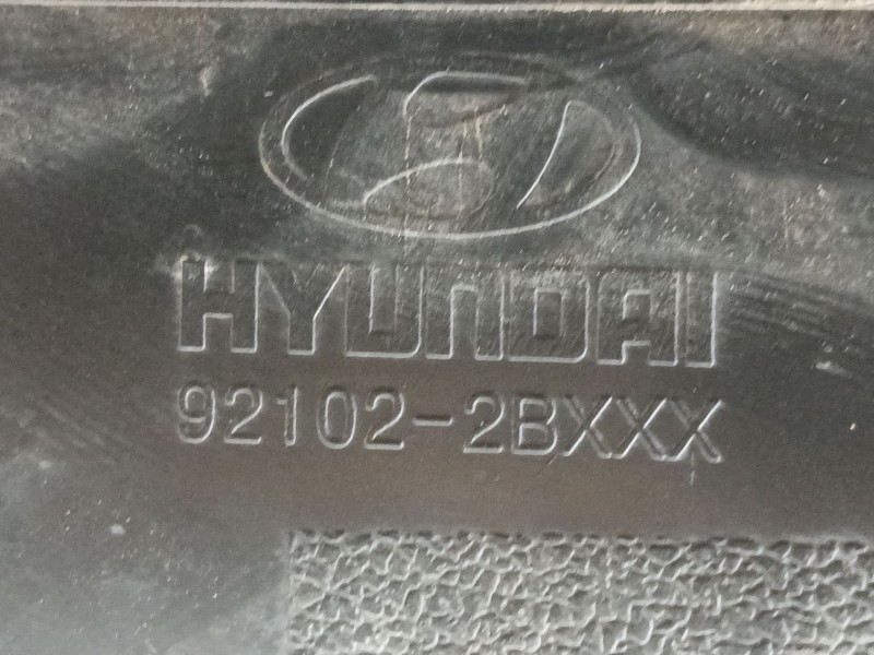 Recambio de faro derecho para hyundai santa fé ii (cm) 2.2 crdi 4x4 referencia OEM IAM 921022B021 921022BXXX 