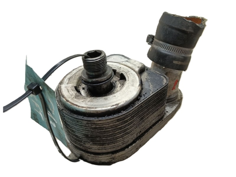 Recambio de enfriador aceite motor para iveco daily vi furgoneta 33s16, 35s16, 35c16, 40c16, 50c16 referencia OEM IAM 504375360 