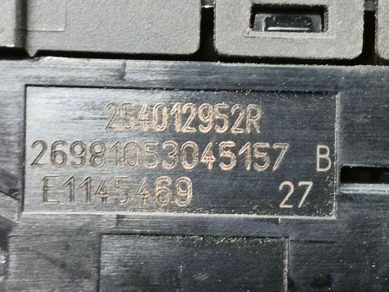 Recambio de mando elevalunas delantero izquierdo para renault megane iv hatchback (b9a/m/n_) 1.3 tce 140 (b9nb) referencia OEM I