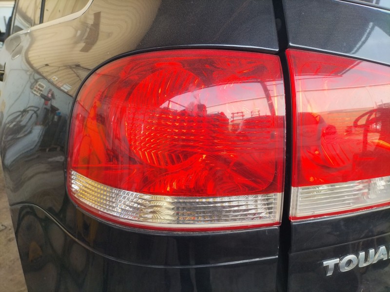 Recambio de piloto trasero izquierdo para volkswagen touareg (7la, 7l6, 7l7) 3.0 v6 tdi referencia OEM IAM   