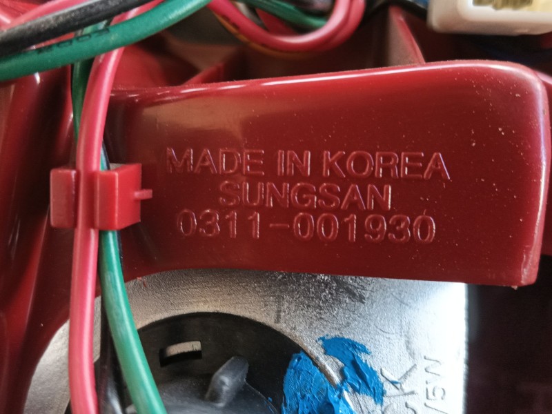 Recambio de piloto trasero derecho para chevrolet nubira sedán 1.8 referencia OEM IAM   