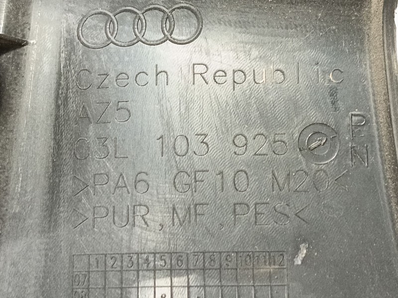 Recambio de tapa motor para audi a4 b8 (8k2) 2.0 tdi referencia OEM IAM 3L103925P  