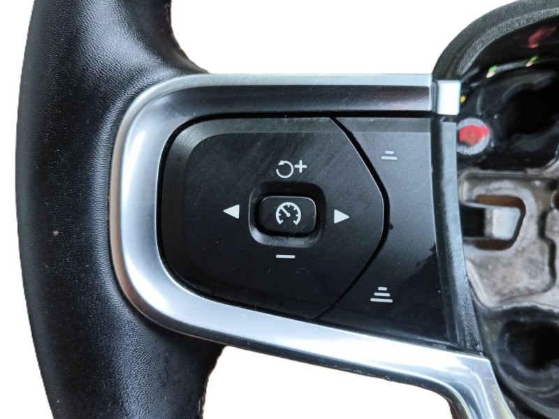 Recambio de volante para volvo xc40 (536) b3 mild-hybrid referencia OEM IAM   