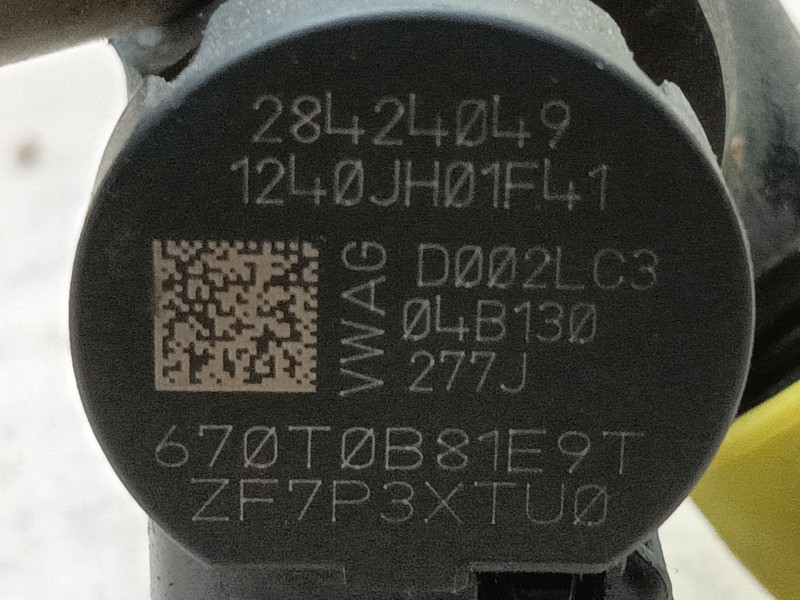 Recambio de inyector para volkswagen polo v (6r1, 6c1) 1.4 tdi referencia OEM IAM 4B130277J 28424049 