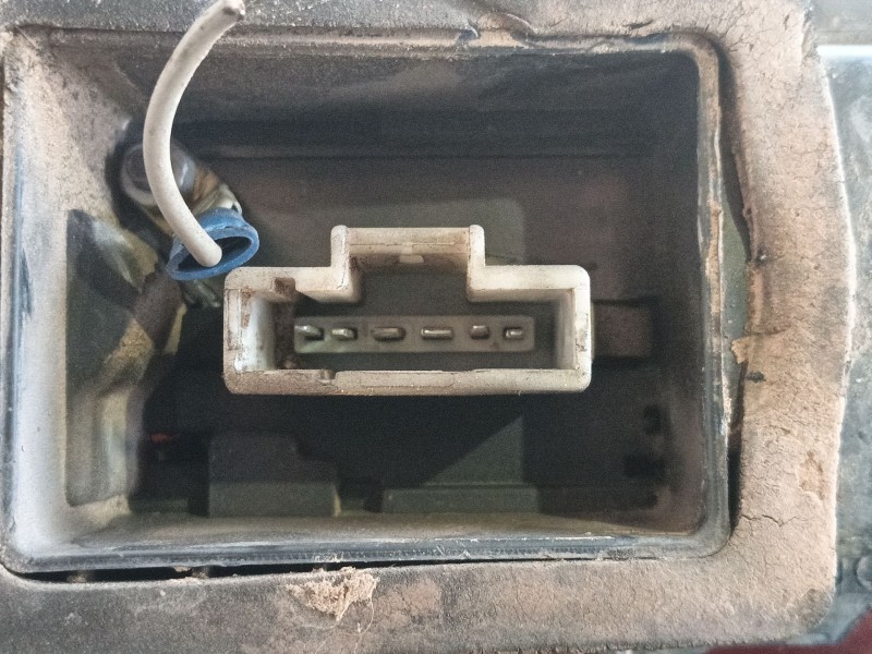 Recambio de piloto trasero izquierdo para peugeot 307 break (3e) 2.0 hdi 110 referencia OEM IAM   