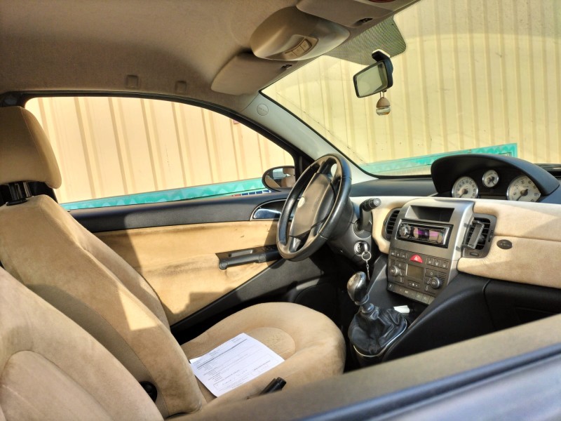 lancia ypsilon (843_) del año 2004