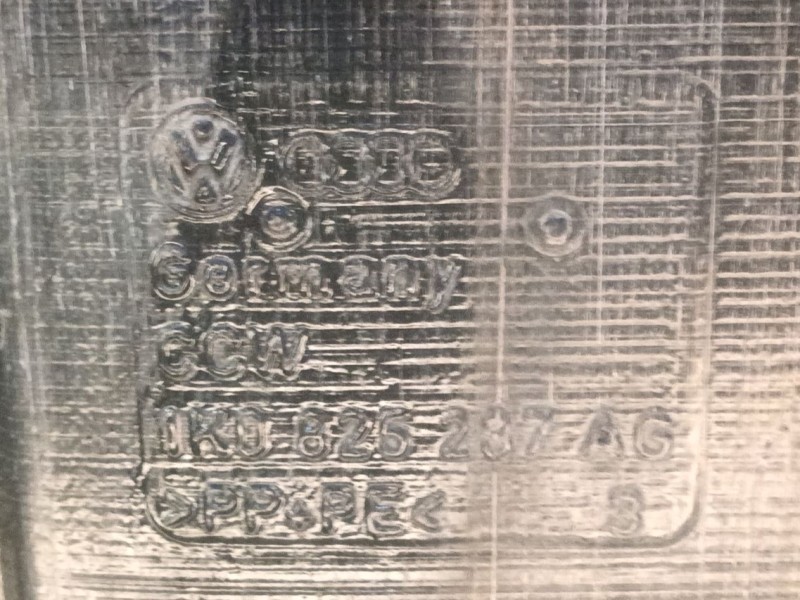 Recambio de cubrecarter para volkswagen touran (1t3) 1.6 tdi referencia OEM IAM   