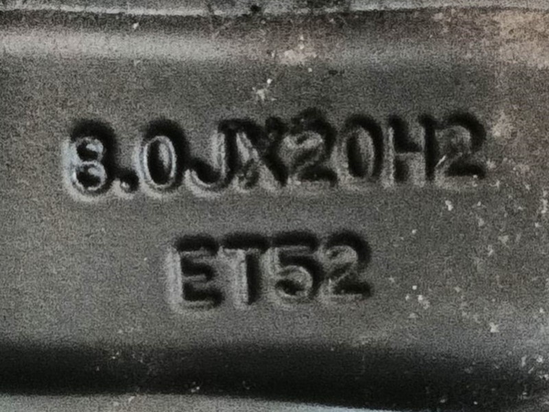 Recambio de llanta para lynk & co 01 phev referencia OEM IAM   