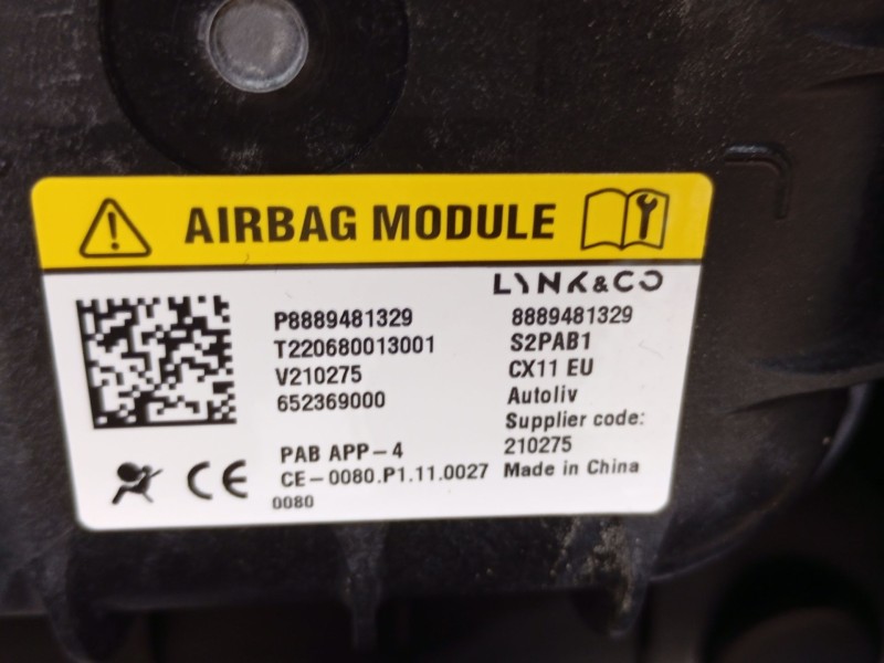 Recambio de salpicadero para lynk & co 01 phev referencia OEM IAM   