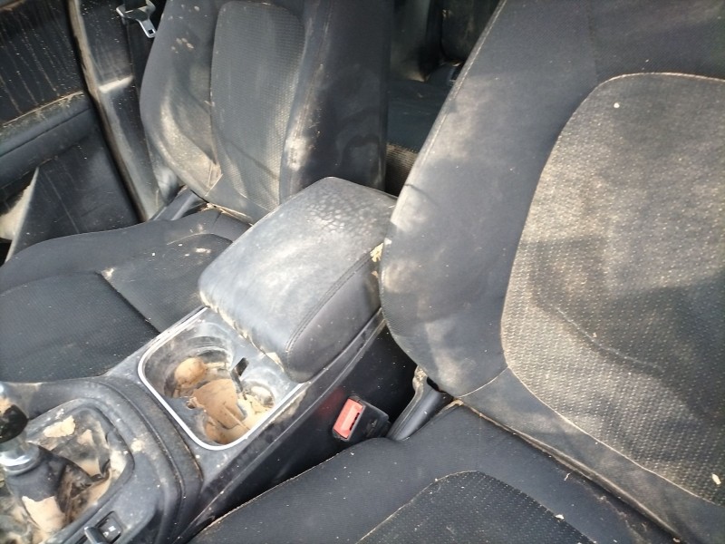 Recambio de apoyabrazos central para jaguar e-pace (x540) 2.0 d150 referencia OEM IAM   