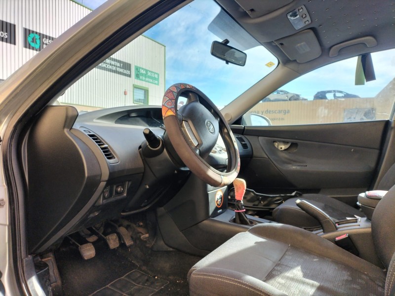 nissan primera hatchback (p12) del año 2007