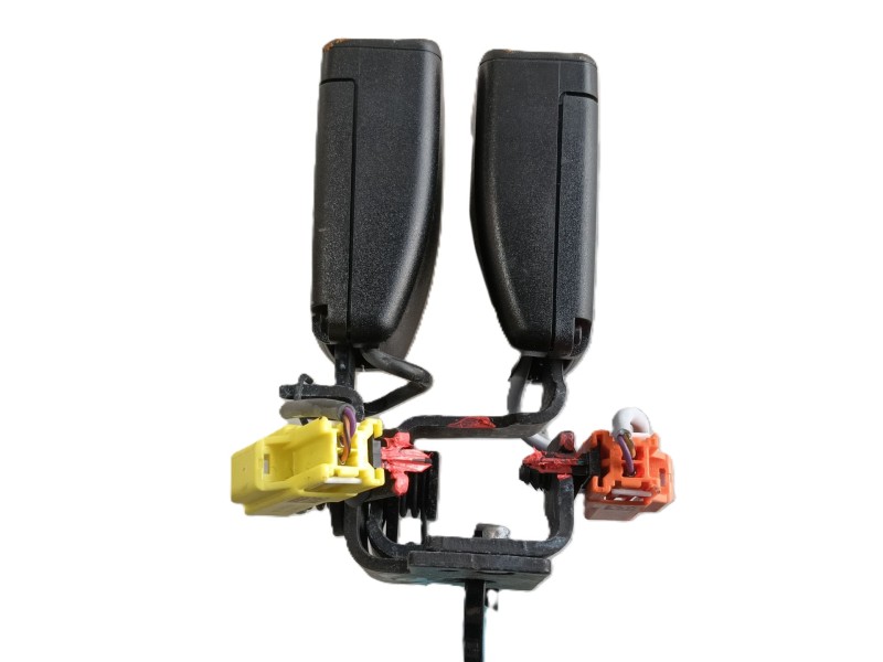 Recambio de enganche cinturon trasero derecho para lynk & co 01 phev referencia OEM IAM   