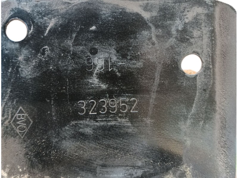 Recambio de mangueta delantera izquierda para renault trafic iii furgoneta (fg_) 2.0 dci 120 (fgmn) referencia OEM IAM   