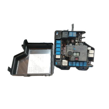 CAJA RELES / FUSIBLES 