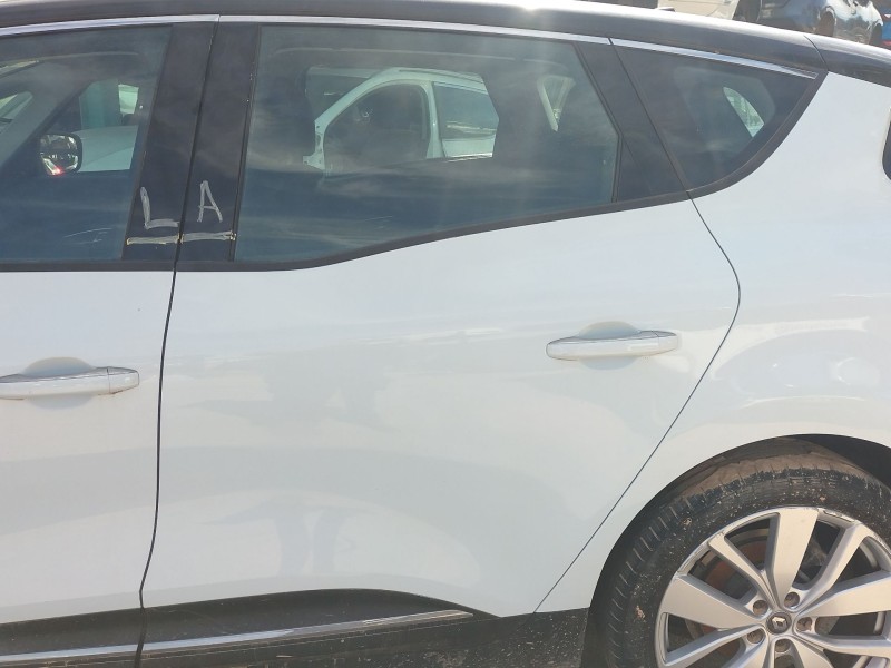 Recambio de puerta trasera izquierda para renault scénic iv (j9_) 1.3 tce 140 referencia OEM IAM   