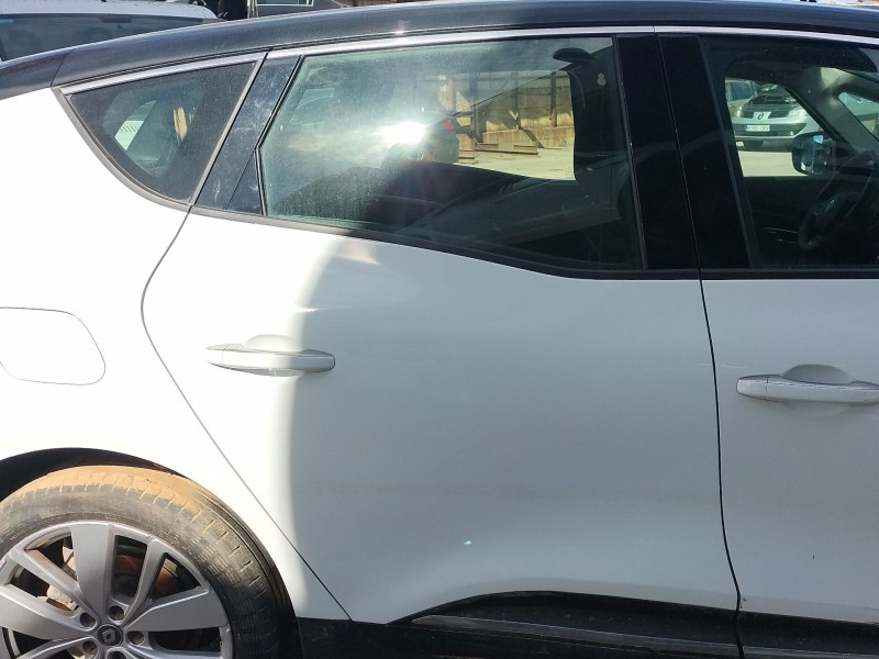 Recambio de puerta trasera derecha para renault scénic iv (j9_) 1.3 tce 140 referencia OEM IAM   