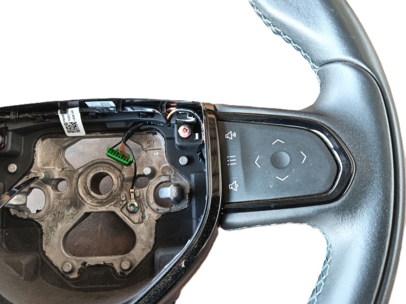 Recambio de volante para lynk & co 01 phev referencia OEM IAM   