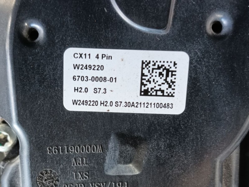 Recambio de motor limpia delantero para lynk & co 01 phev referencia OEM IAM  8892916968 