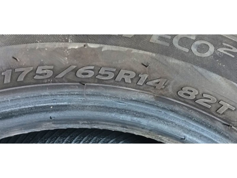 Recambio de neumatico para » otros... modelos referencia OEM IAM   