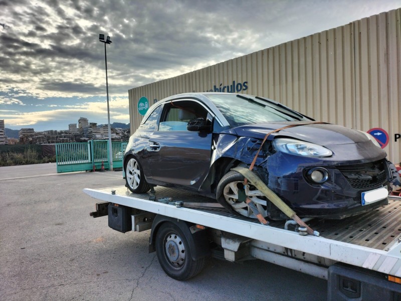 opel adam (m13) del año 2013