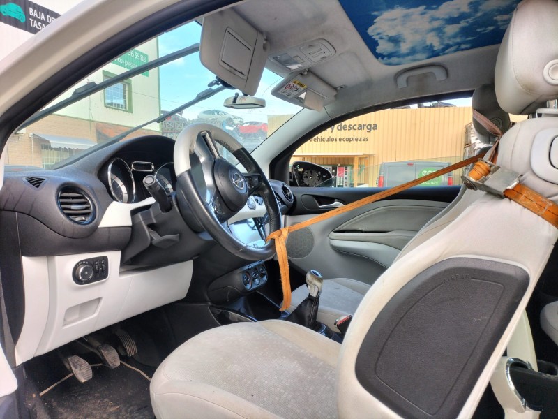 opel adam (m13) del año 2013