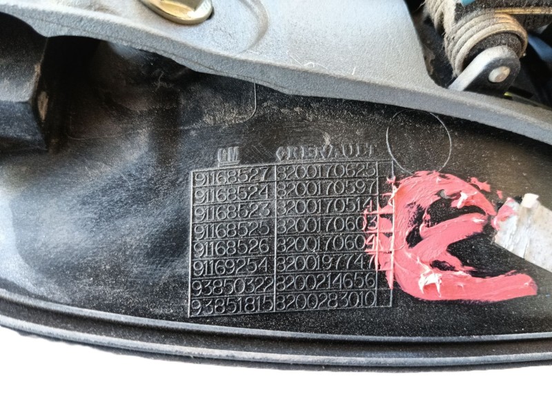 Recambio de maneta exterior delantera derecha para renault trafic ii furgoneta (fl) 1.9 dci 80 (fl0b) referencia OEM IAM   