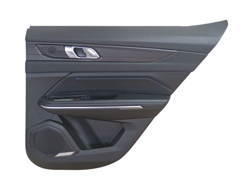 Recambio de guarnecido puerta trasera derecha para lynk & co 01 phev referencia OEM IAM   