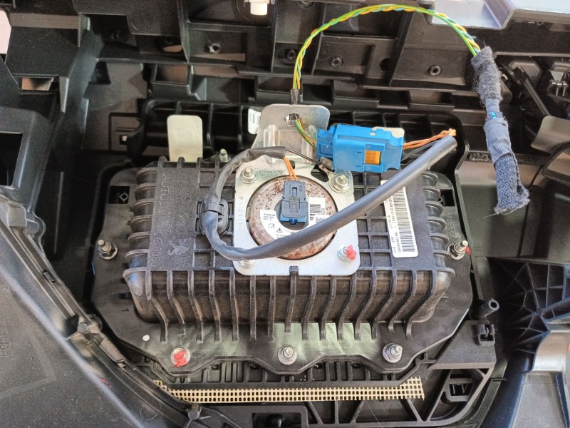 Recambio de salpicadero para peugeot 208 i (ca_, cc_) 1.6 bluehdi 100 referencia OEM IAM   