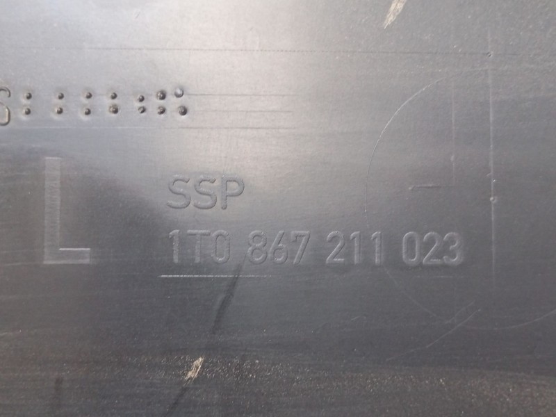 Recambio de guarnecido puerta trasera izquierda para volkswagen touran (1t3) 1.6 tdi referencia OEM IAM  1T0867211023 