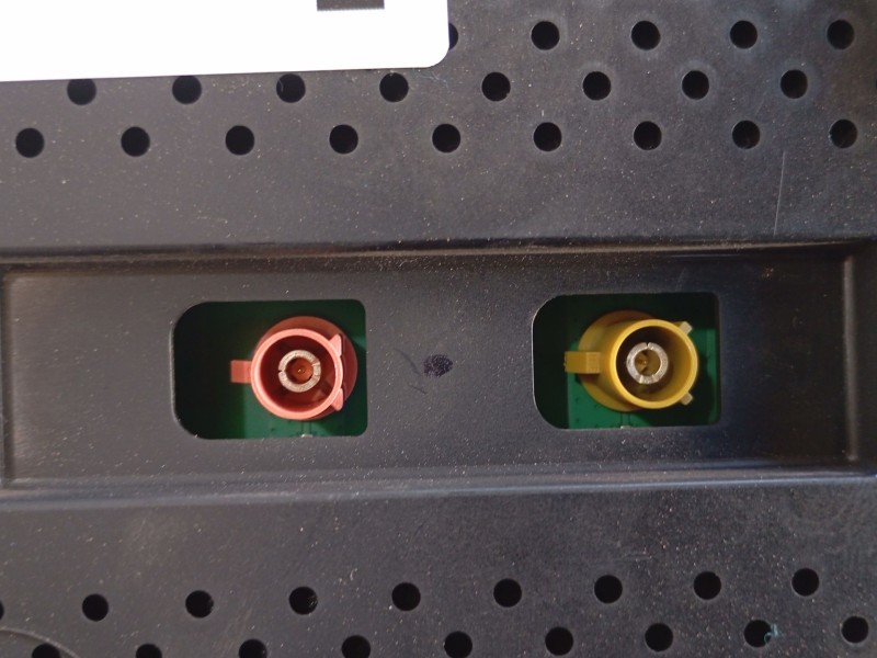 Recambio de pantalla multifuncion para lynk & co 01 phev referencia OEM IAM   