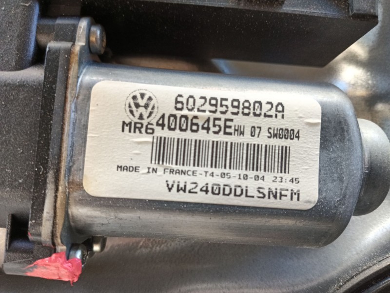 Recambio de elevalunas delantero izquierdo para volkswagen polo iv (9n_, 9a_) 1.4 16v referencia OEM IAM   