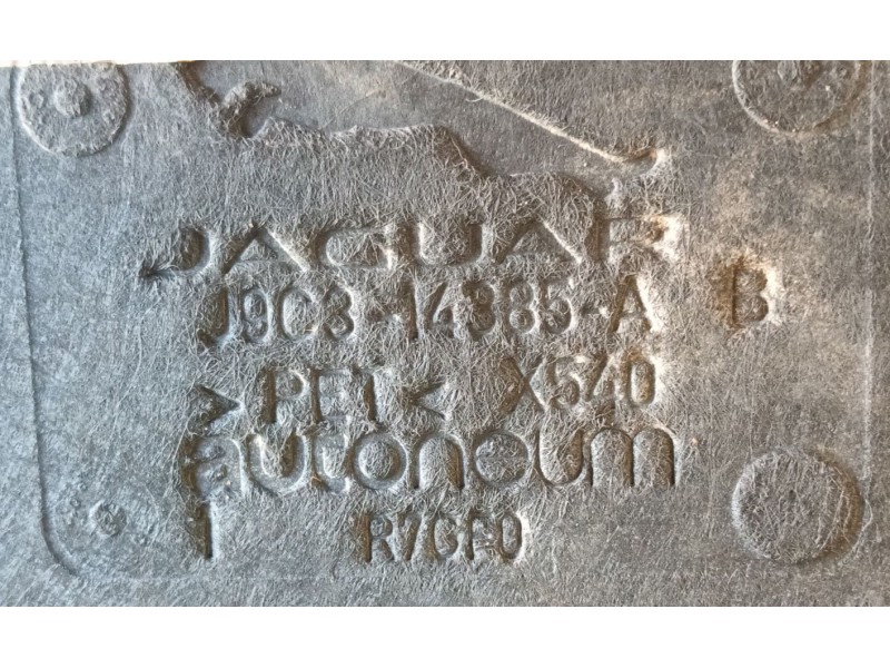 Recambio de cubrecarter para jaguar e-pace (x540) 2.0 d150 referencia OEM IAM   