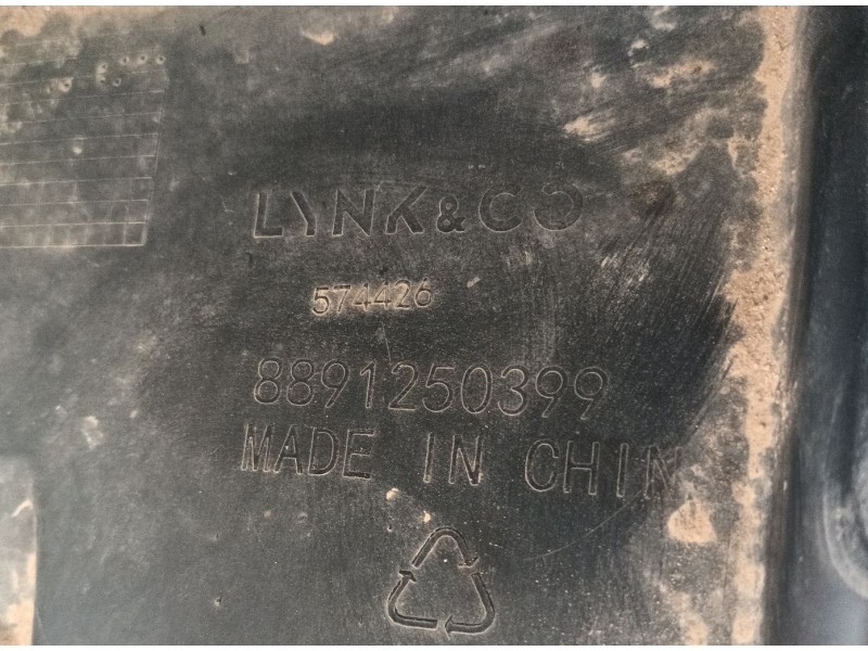 Recambio de paso de rueda delantero izquierdo para lynk & co 01 phev referencia OEM IAM   