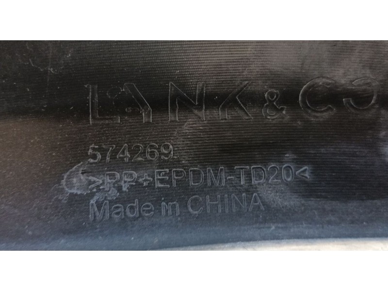 Recambio de aletin delantero derecho para lynk & co 01 phev referencia OEM IAM   