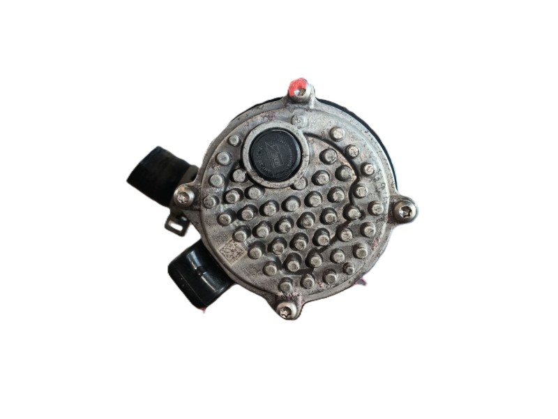 Recambio de bomba agua para lynk & co 01 phev referencia OEM IAM   