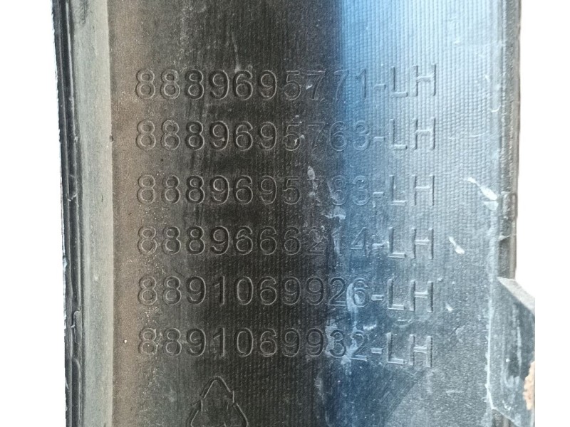 Recambio de aletin delantero izquierdo para lynk & co 01 phev referencia OEM IAM   