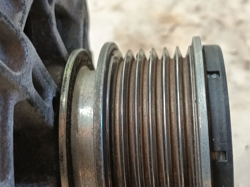 Recambio de alternador para volkswagen touran (1t3) 1.6 tdi referencia OEM IAM 3L903023AX 03L903023A 