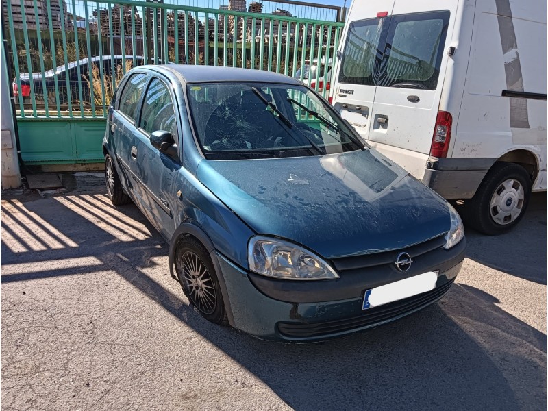 opel corsa c (x01) del año 2001
