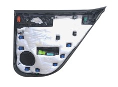 Recambio de guarnecido puerta trasera izquierda para lynk & co 01 phev referencia OEM IAM 8894457653 220322056  2
